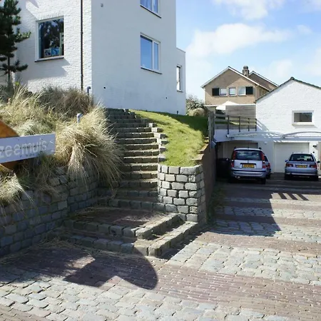 Holiday Studio Zeemuis Apartment